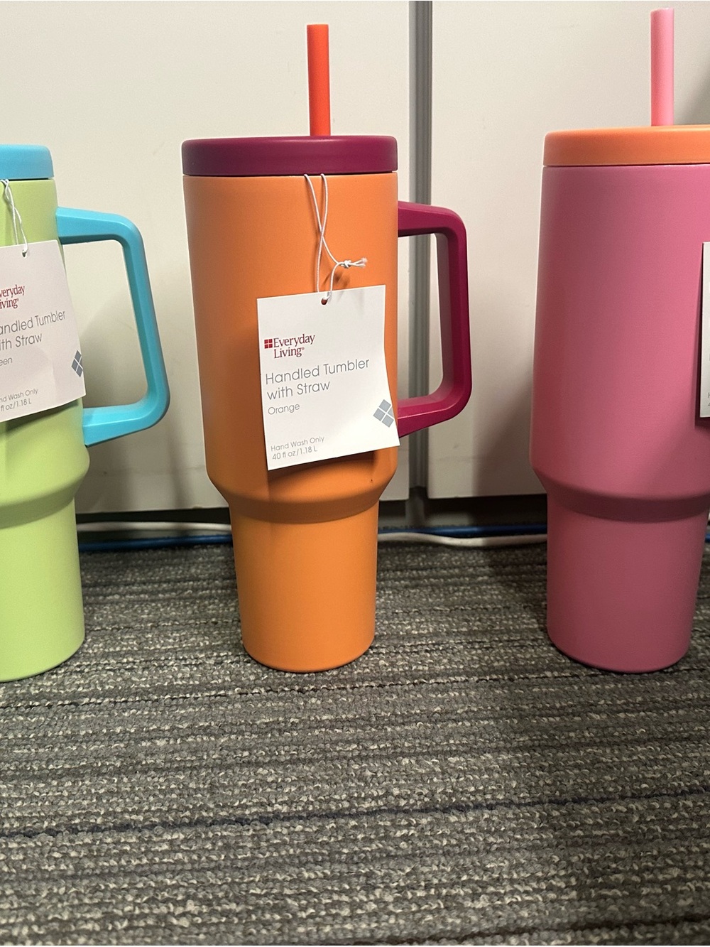 Insulated Handle Tumbler with Straw